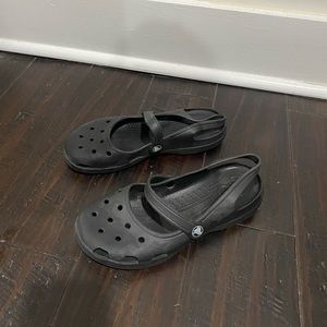 Croc flats